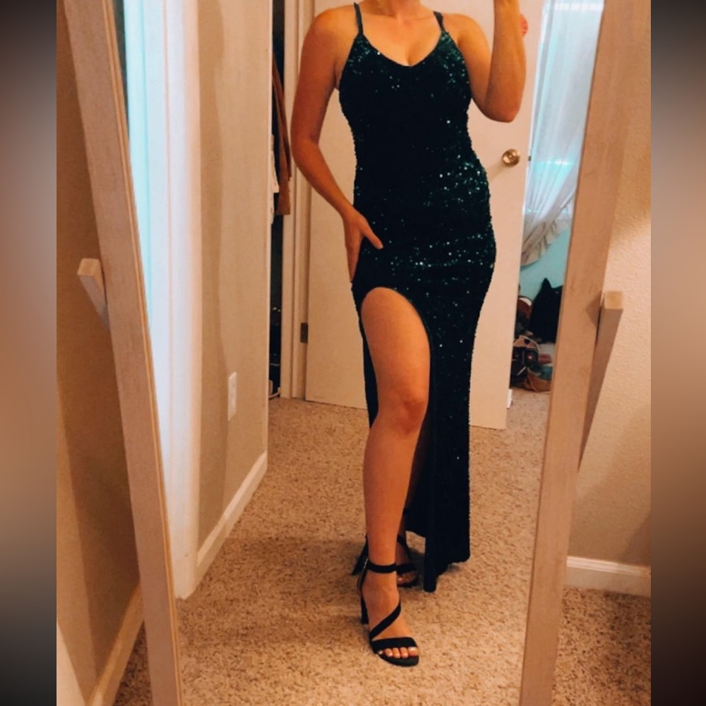 Emerald green sequin prom dress - Picture 5 of 6